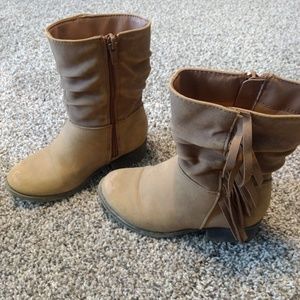 Girl boots